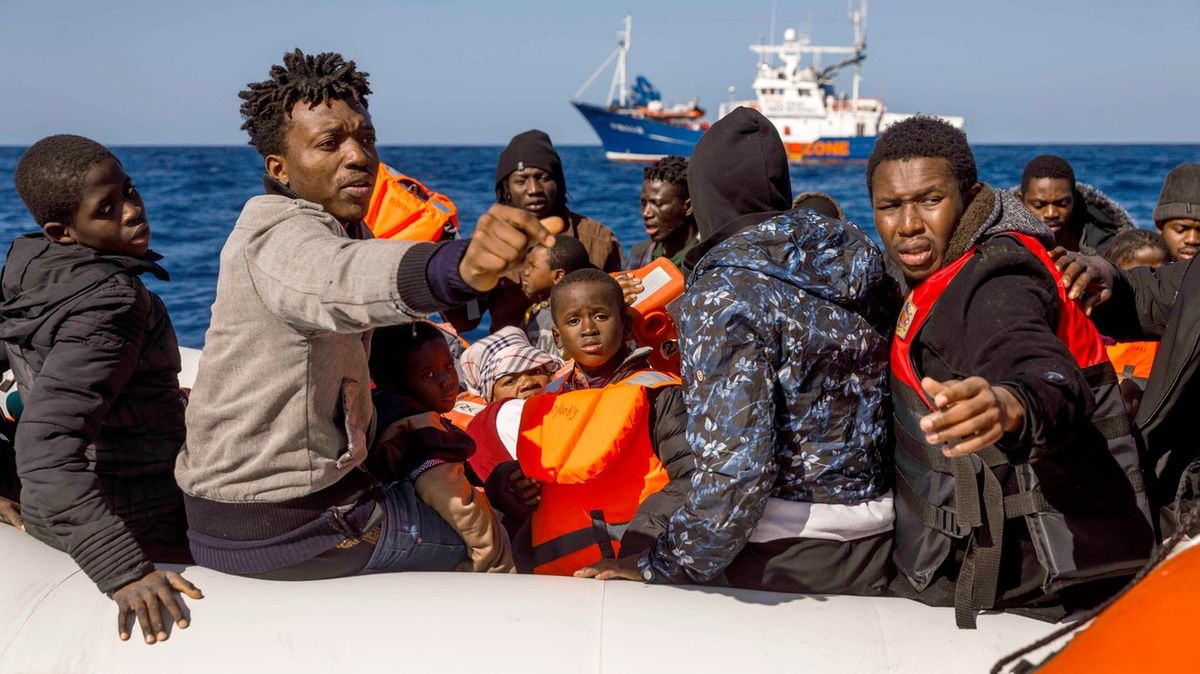Další tragédie ve Středomoří: u Libye se utopilo nejméně 45 migrantů
